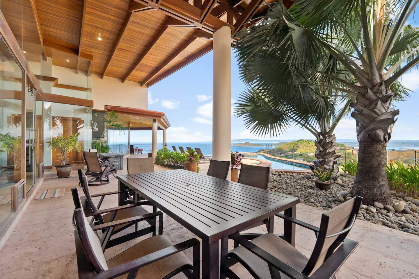 Villa Dos Playas outdoor terrace with Pacific views